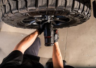 industrial-photographer-tyre-change